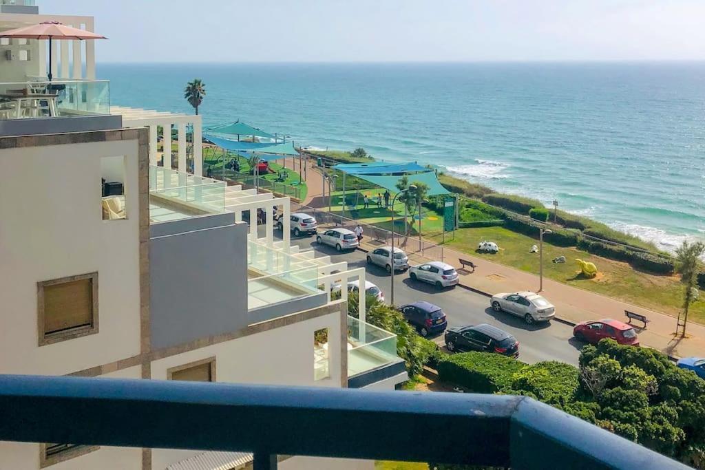 Royal Aparatment On The Sea , Blvd Nitza 34 Netanya Bagian luar foto